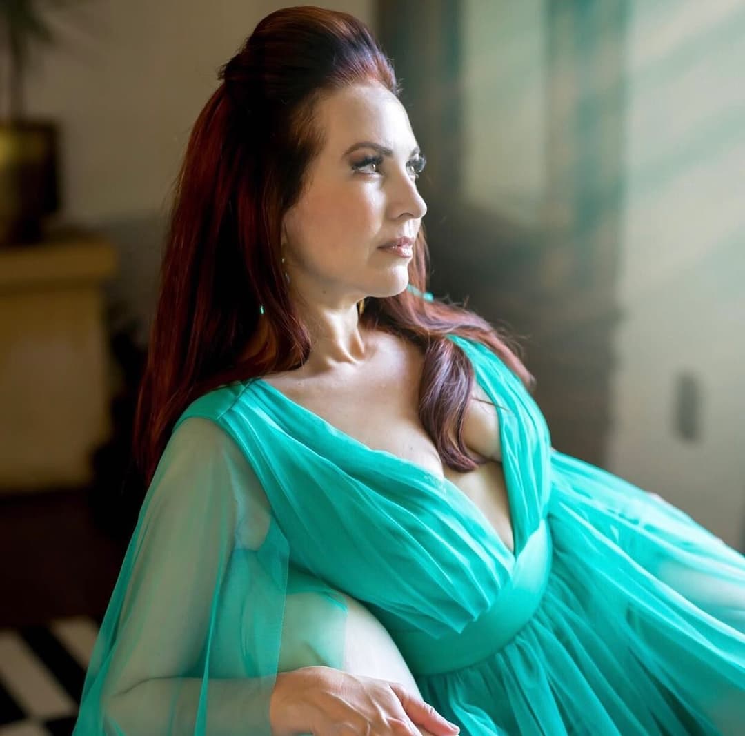 Voice Actress Spank Bank - Grey Delisle Griffin