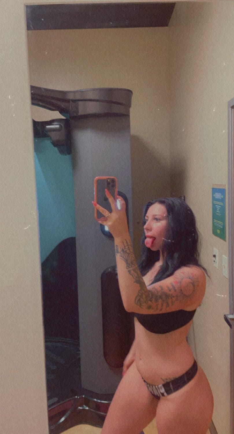 Click to view full size Ran a loyalty test on her. She failed.