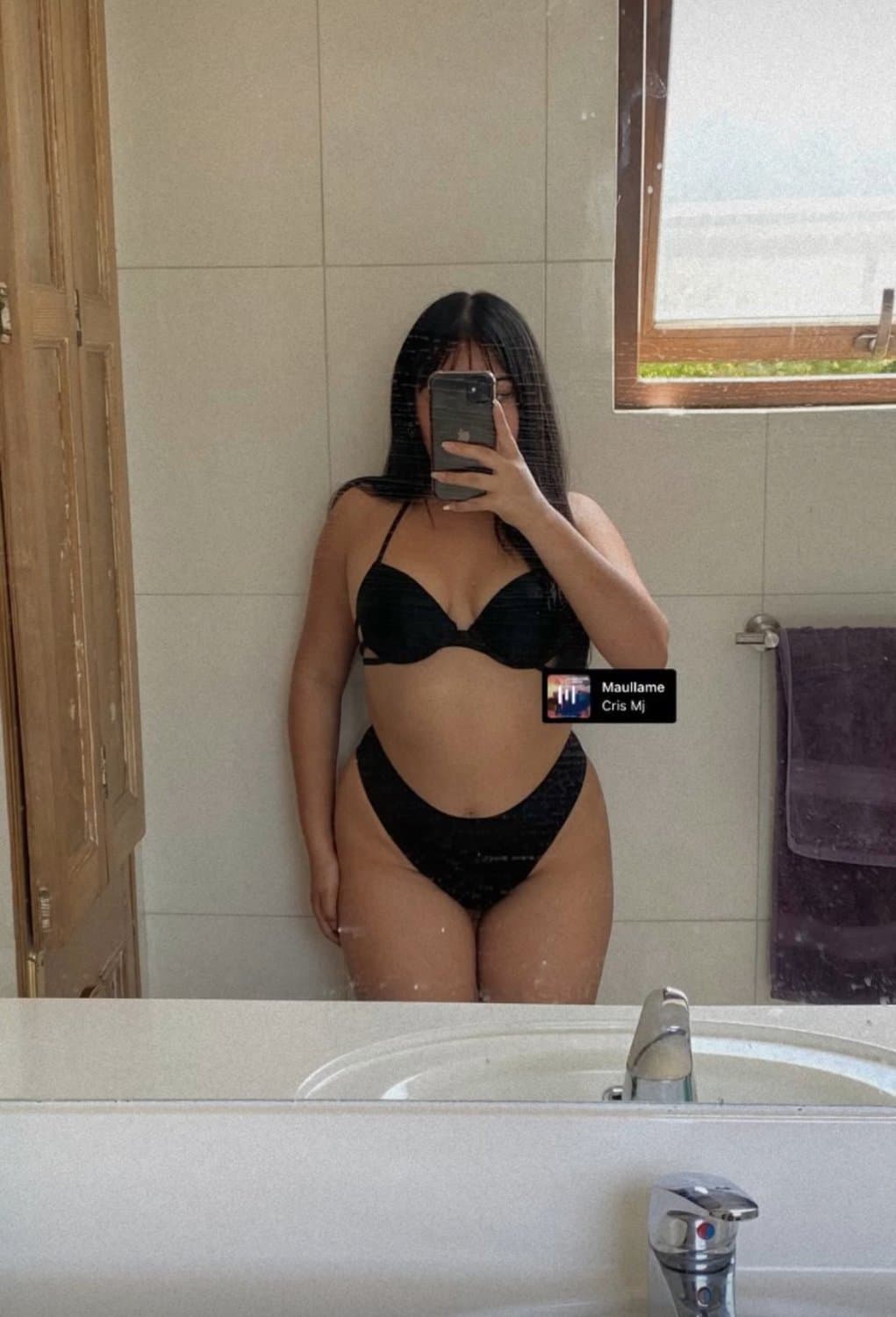 Chilena javiera vidal, hermosa chilena pendeja para ponerla a chupar pico y tirarselos adentro.