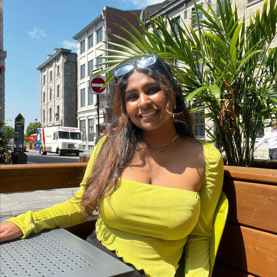 Click to view full size Big titty tamil girl