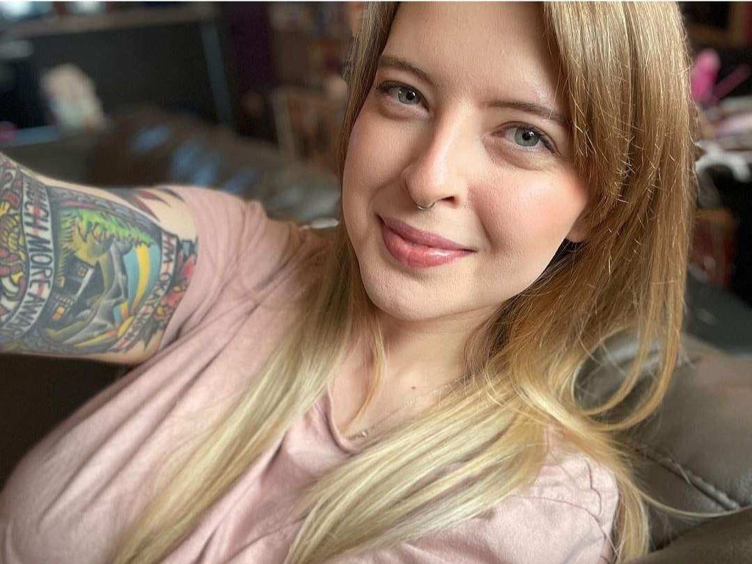 My Sexy Aunt And Her Juicy Ass