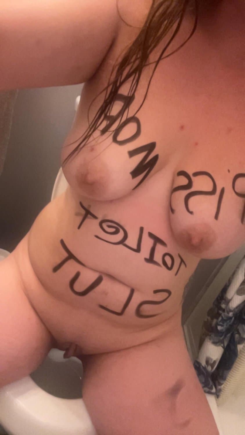 Training this depraved whore to be a webslut. Full length versions available?