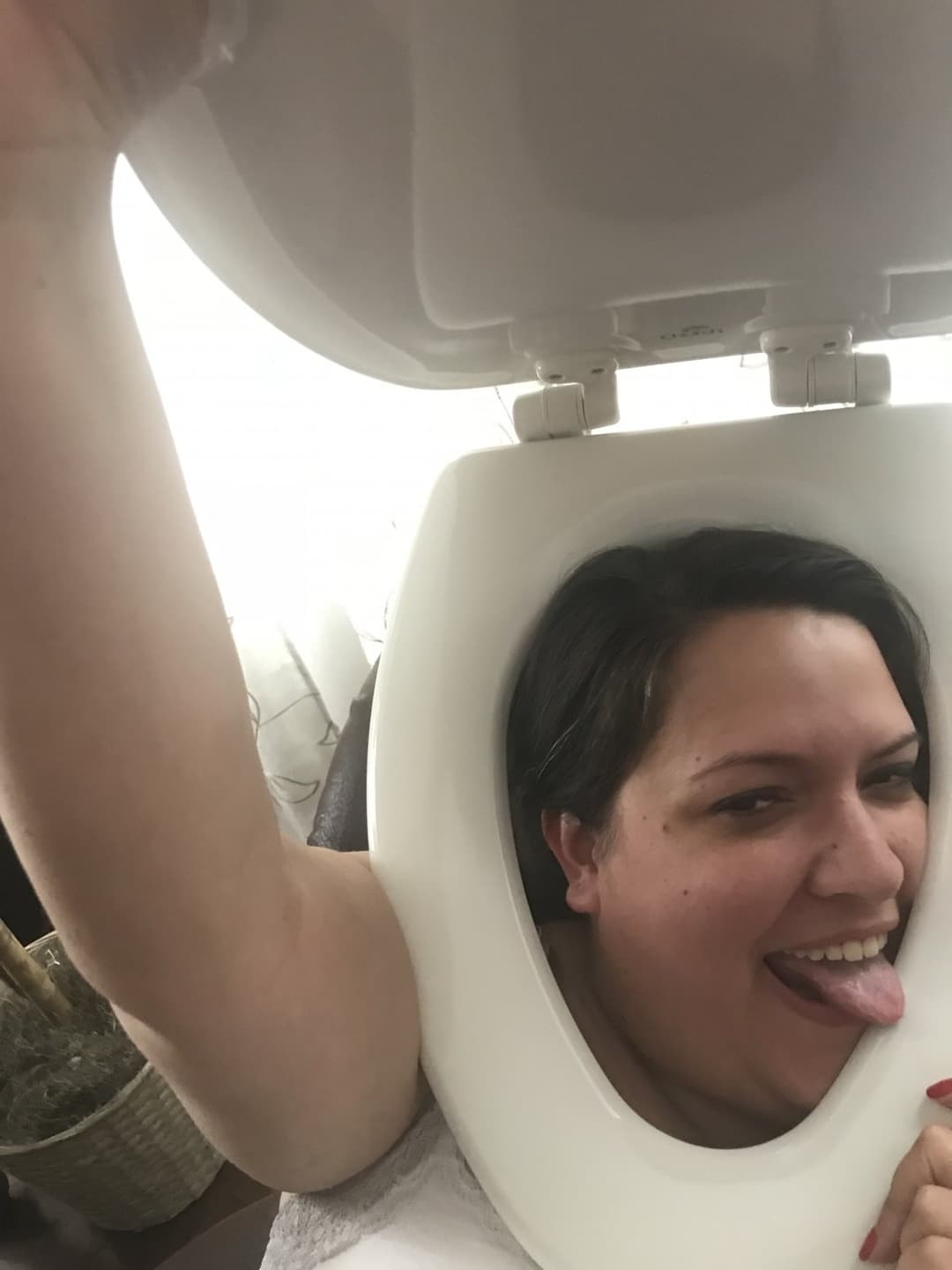 Thick beauty Whitney loves to be seen ??