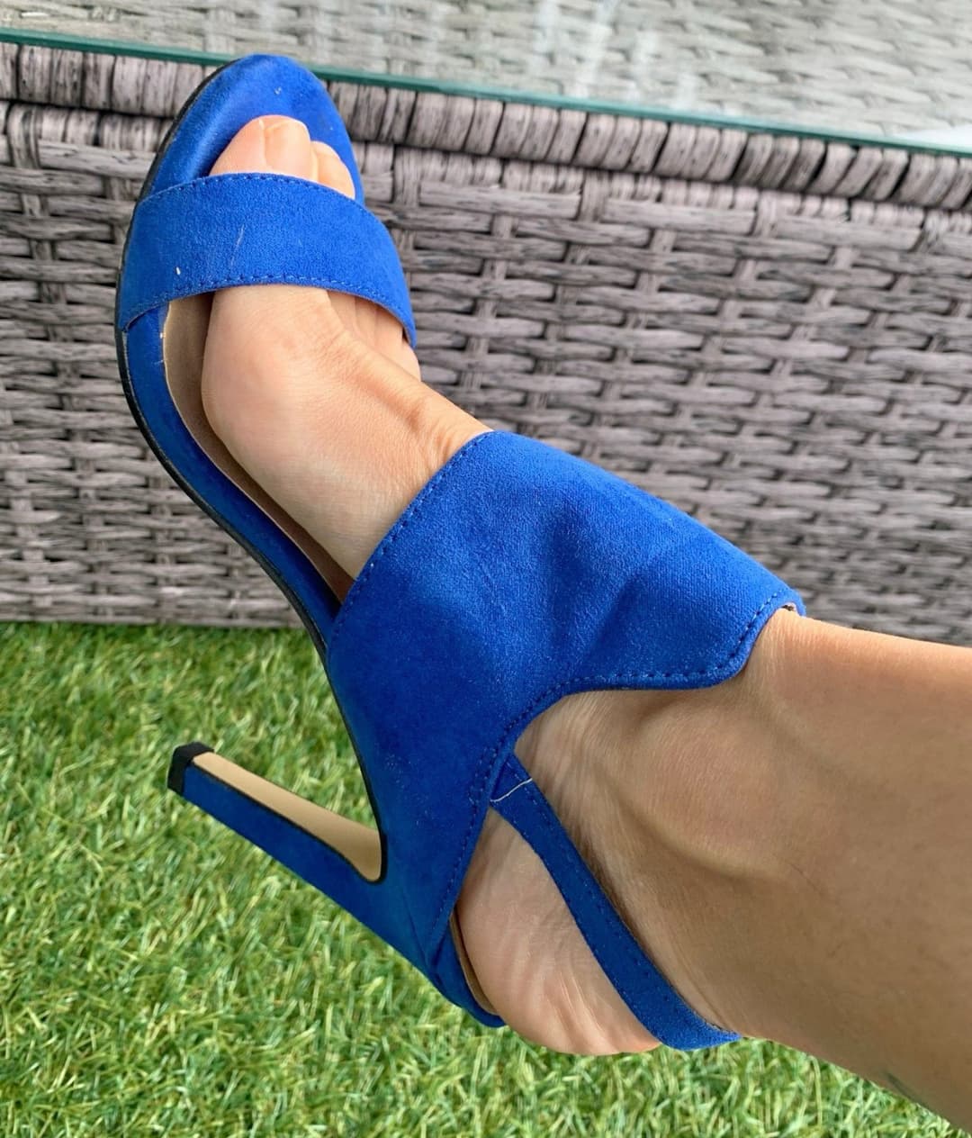 Sexy Feet in blue High Heels ? ????