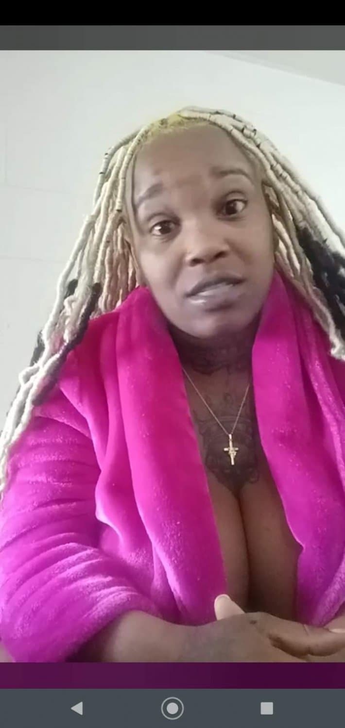 Freaky Bi Bbw Auntie (She need to start a only fans) I would not pull out 19
