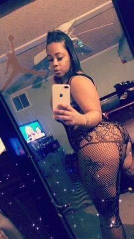 Married North Nashville Wedgewood Squirter Pussy Thot Sell It When Husband at Work & Kids Sleep