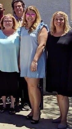 Sexy busty high school teacher Mandi Casillas Bolinger is so sexy and has perfect feet