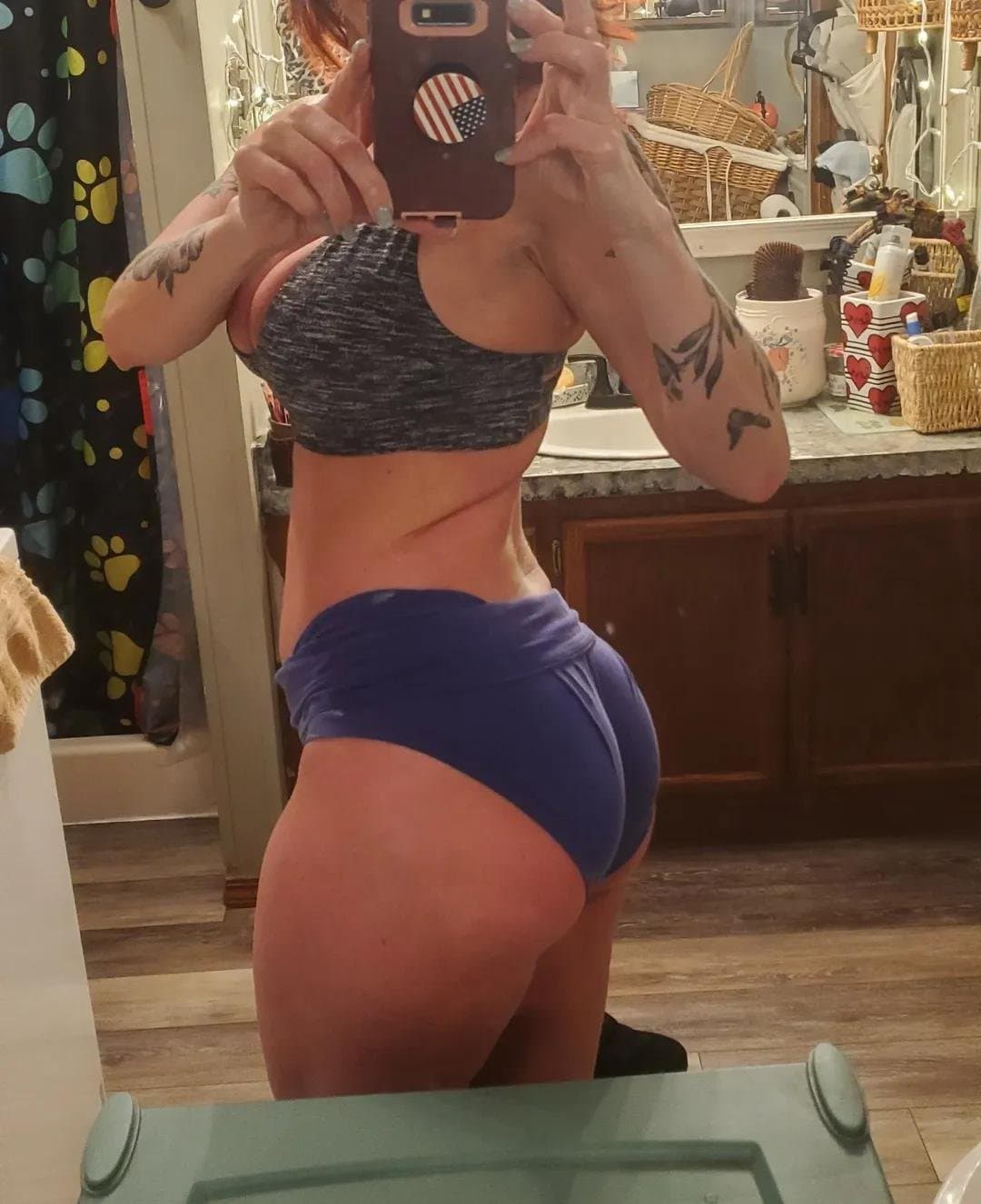 Fit redhead mom