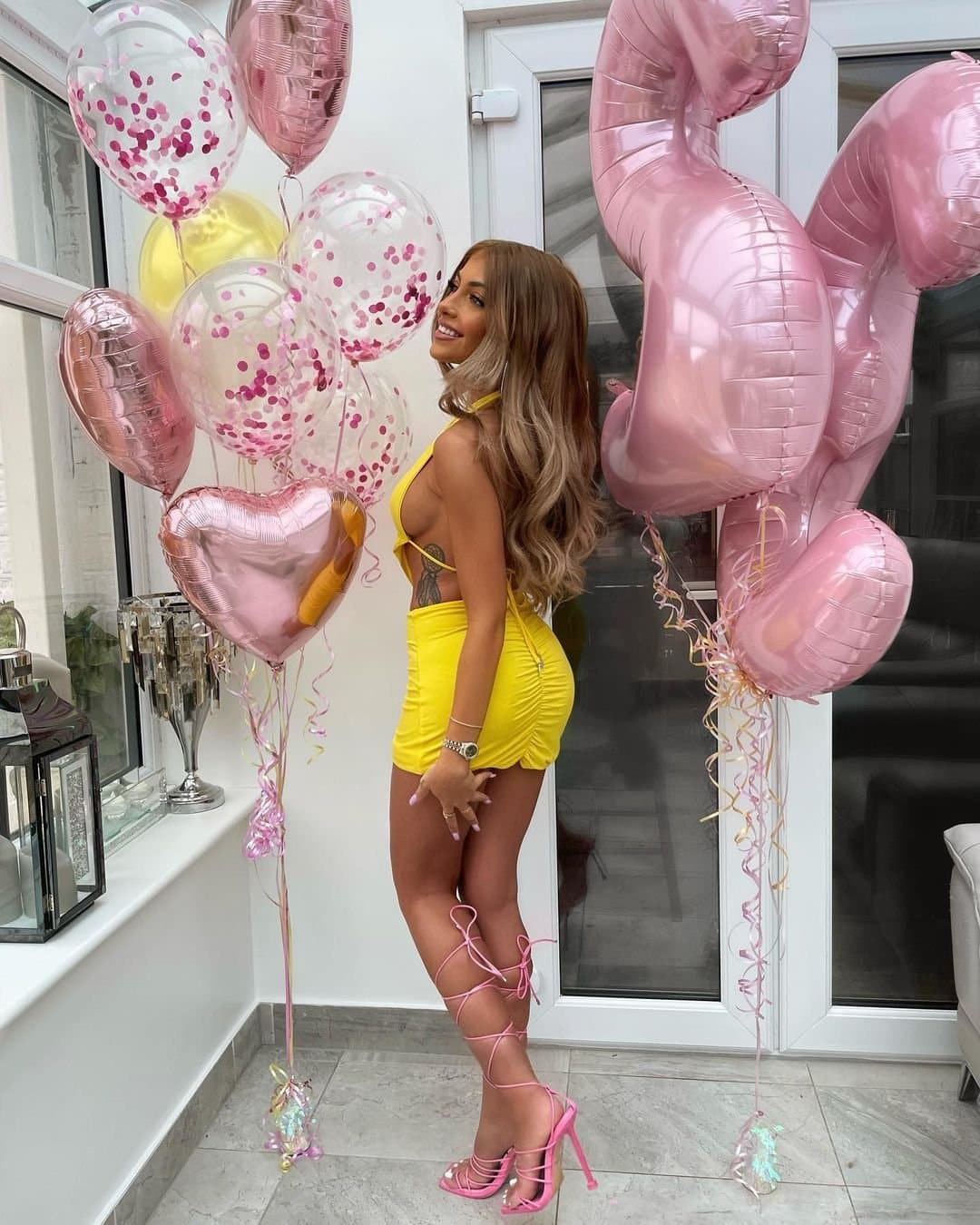 Turkish Fuckdoll Shenny Kaplan Needs Cum On Feet