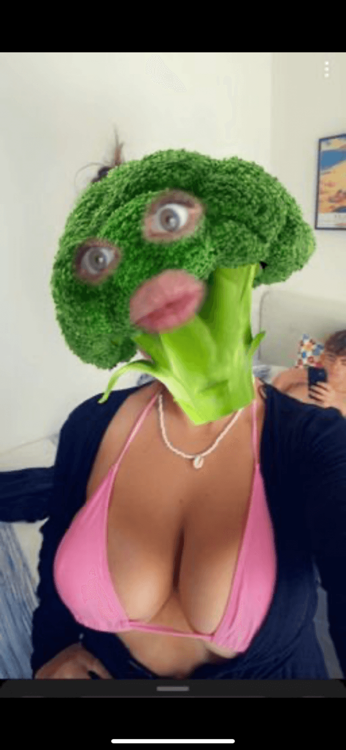 Click to view full size Snap slut Rose showing what a good fuck toy she can be