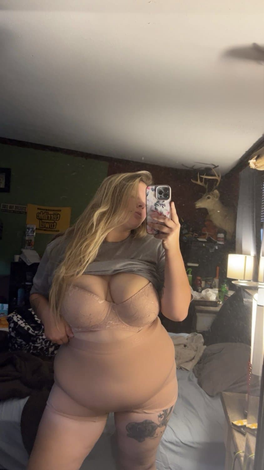 Lesbian Makeout In Bathroom