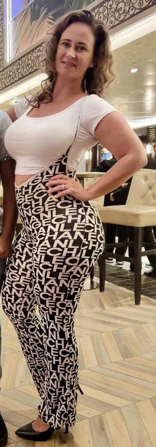 TikTok pawg Julie Vaughn