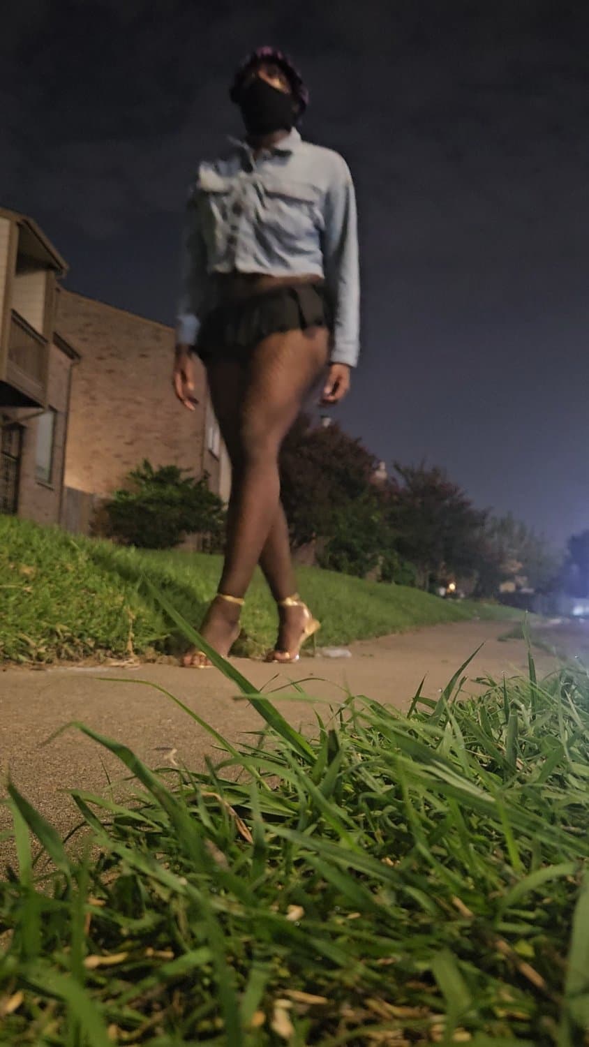 Thick sissy hooker working that corner