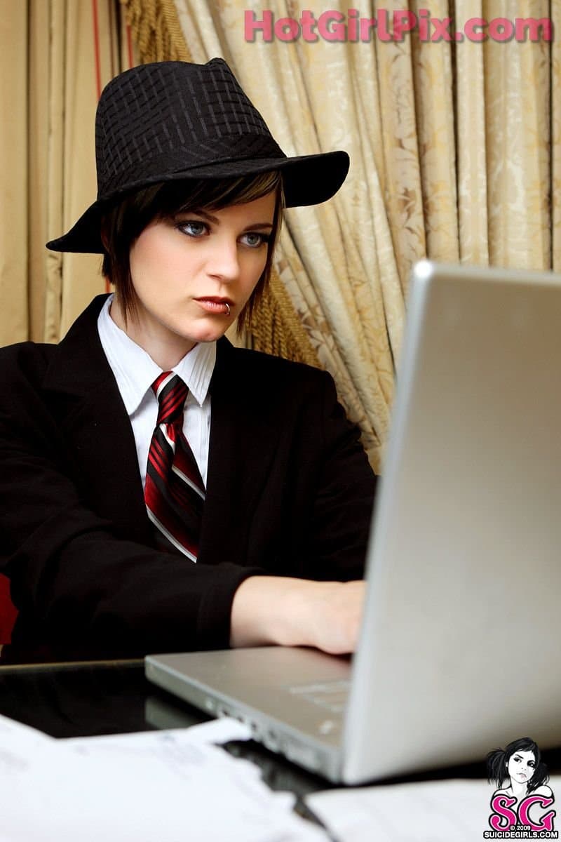 Ember - Business time (Suicide Girls)