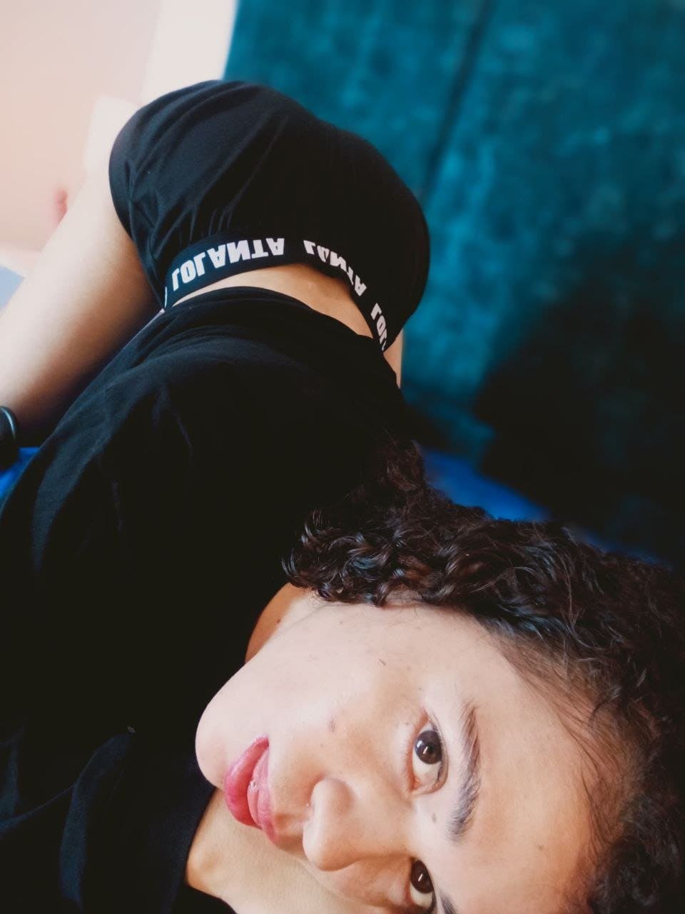 Esta flaquita te aguanta una buena follada