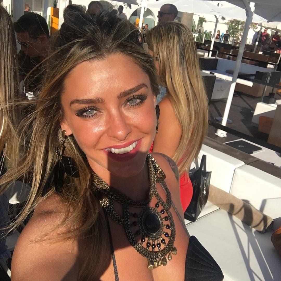 Latina pop icon, anal from BBC bodyguard, cumshot drips into pussy