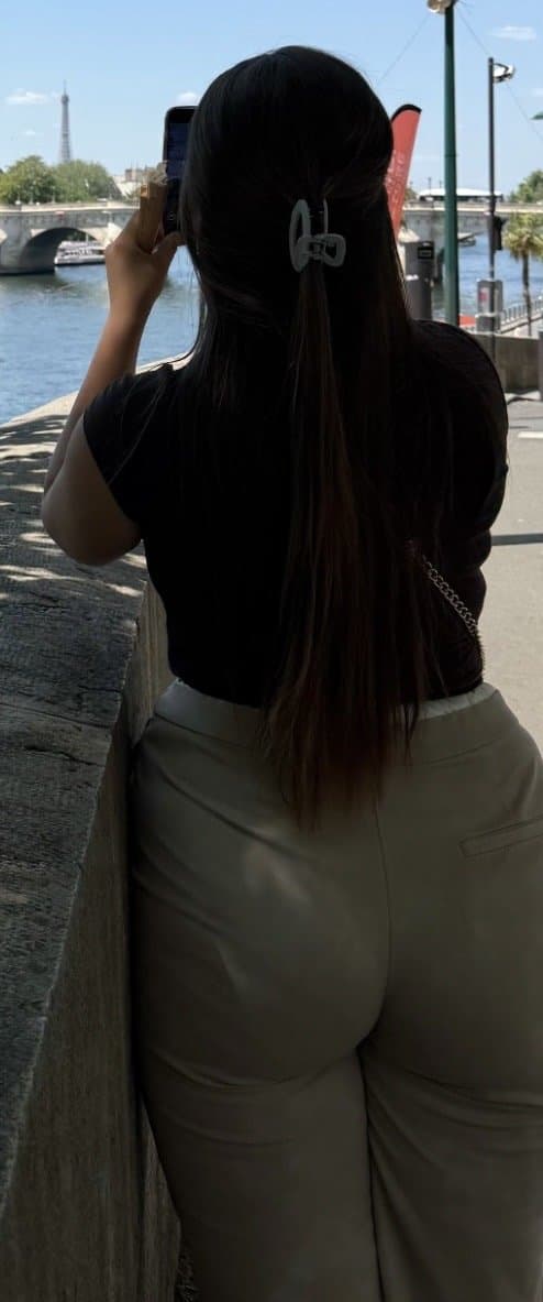 Ainara chinea, una puta ninfomana cuyo único talento es levantar pollas y ser una cerda