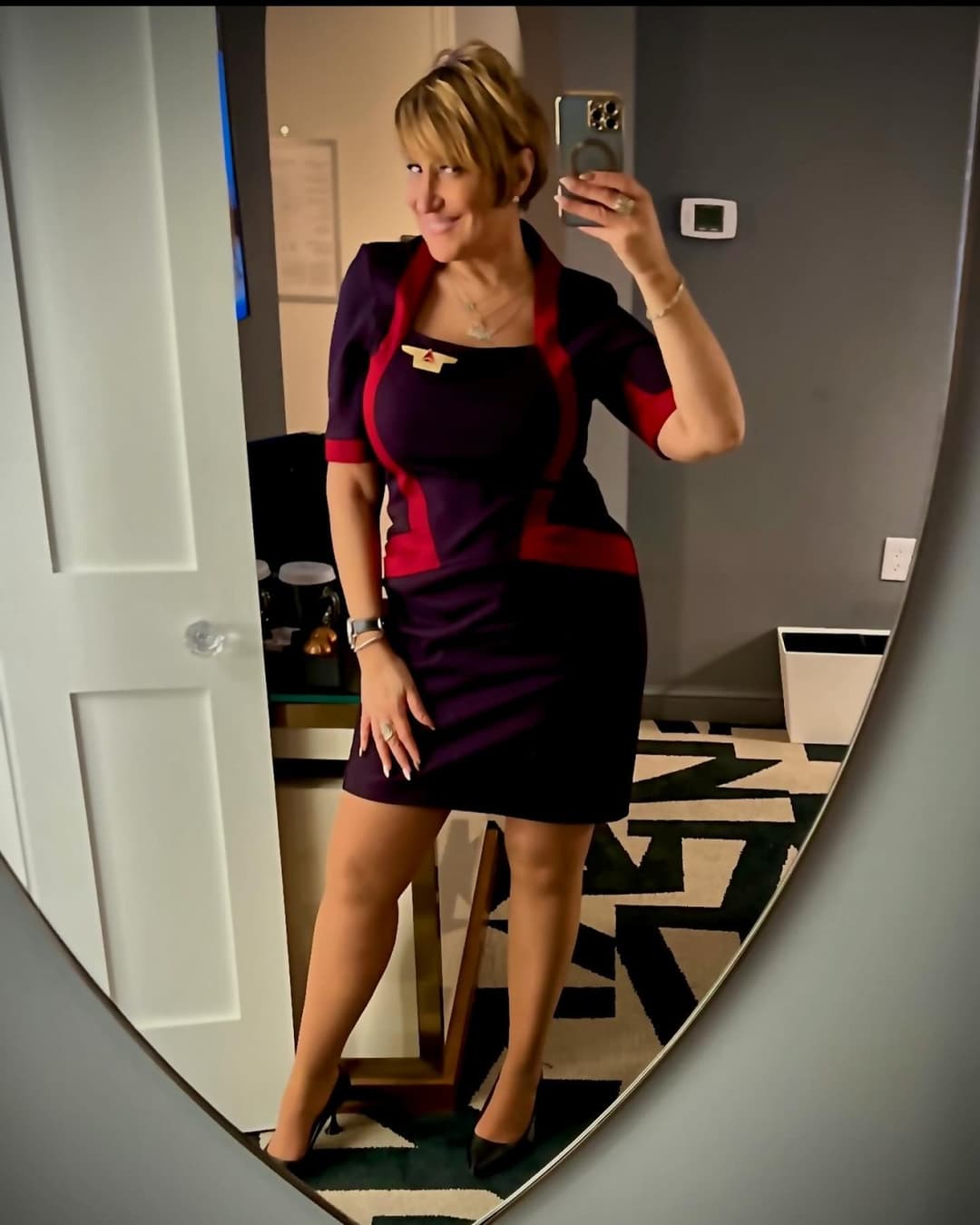 Thick Gilf flight attendant