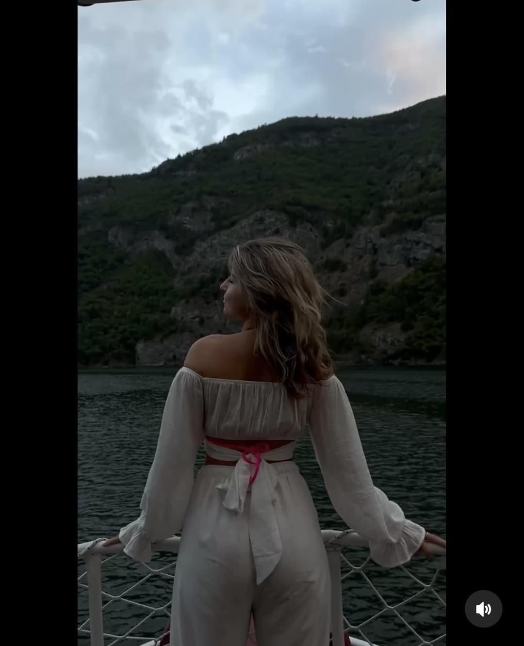 Daphne MH / Daphne Hardijzer Pics + Fakes (part 1)