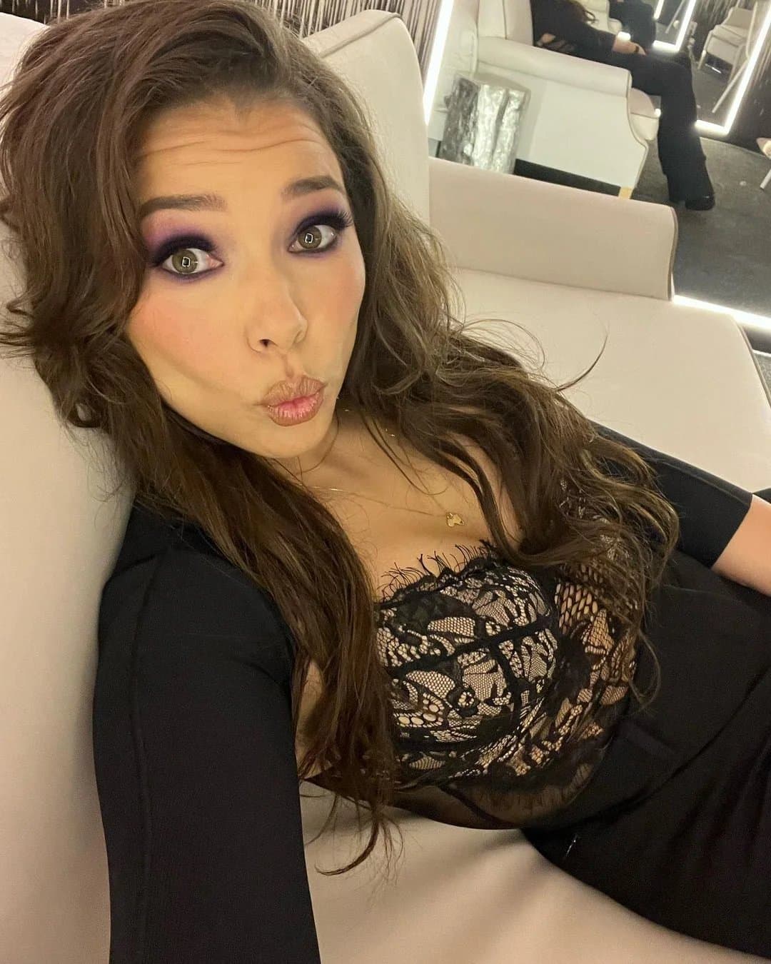 Biracial actress Jessica Parker Kennedy is such a beautiful woman. Sexy slut is a gooners dream