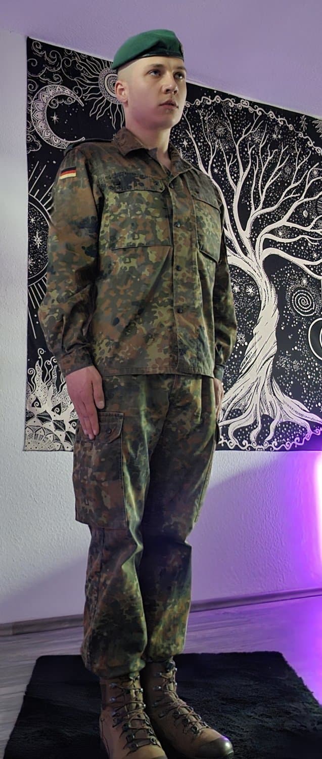 Click to view full size Julian Sissy