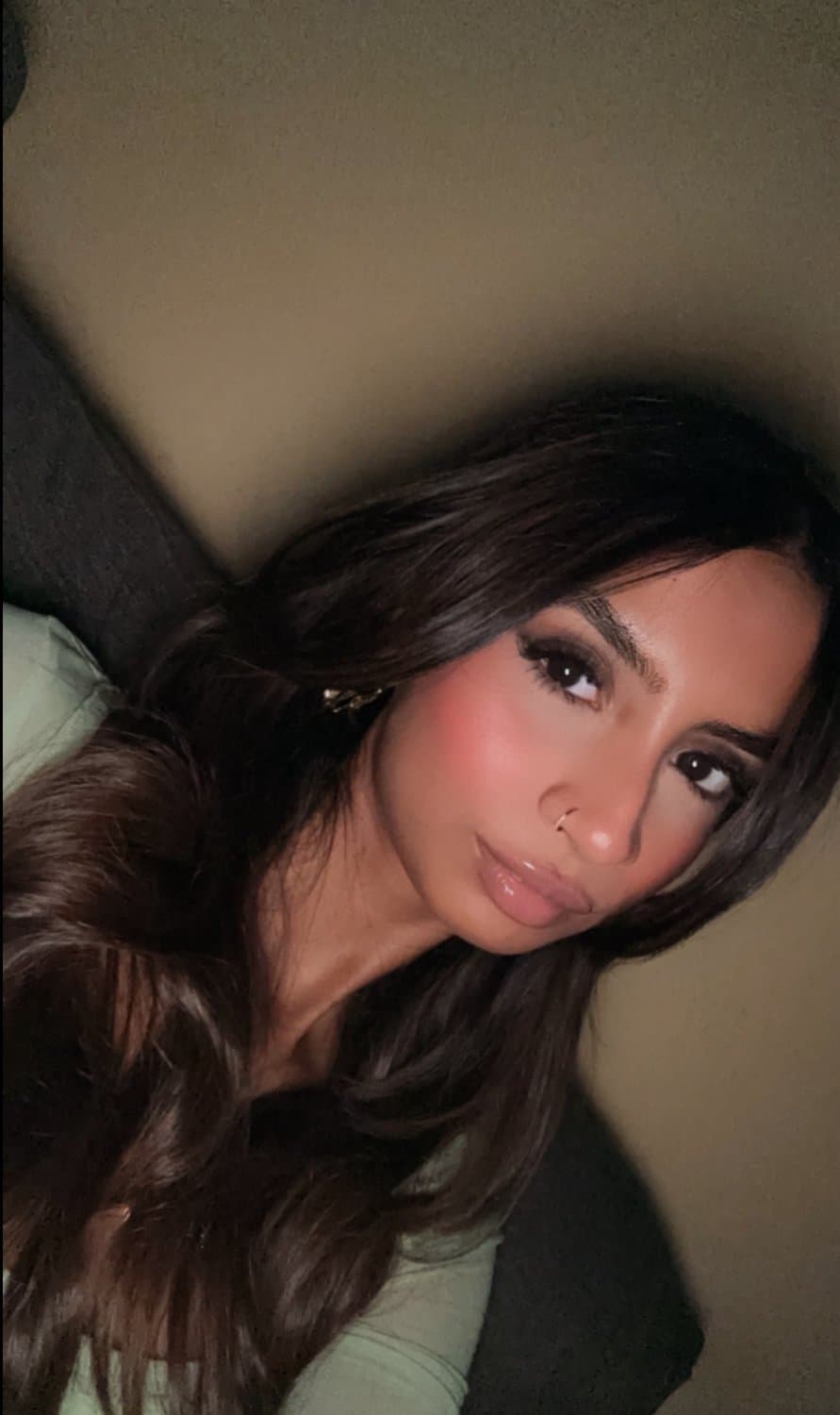 Guy wants to know if yall think his gf is sexy or not? Comment wht yall think and would do?