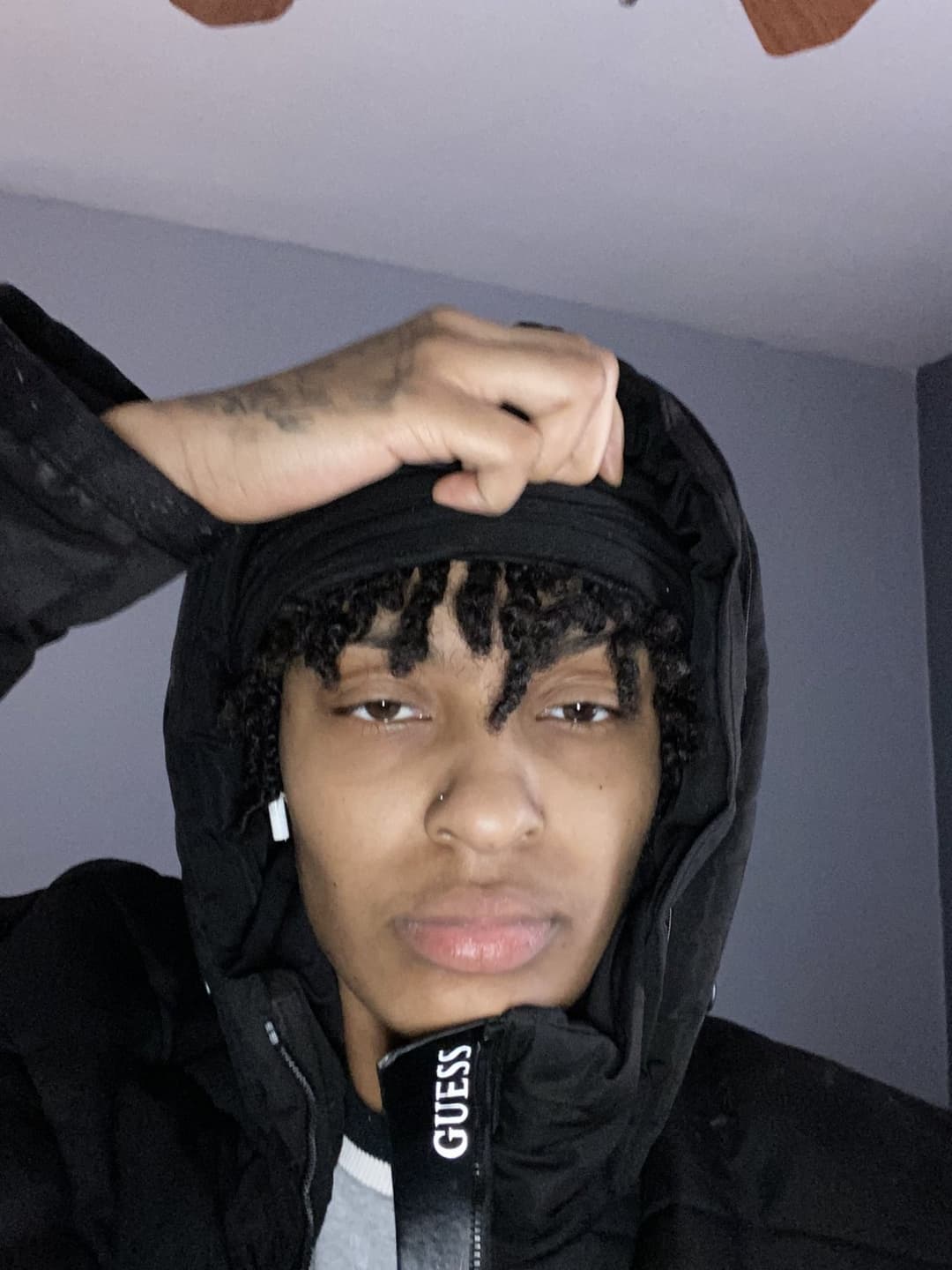 Light Skin Stud Dyke Red