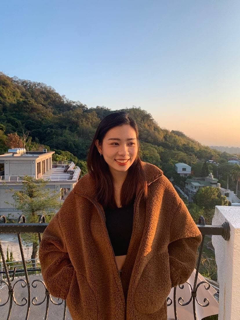 Click to view full size Taiwanese Flight Attendant with Big Breasts_Leaked