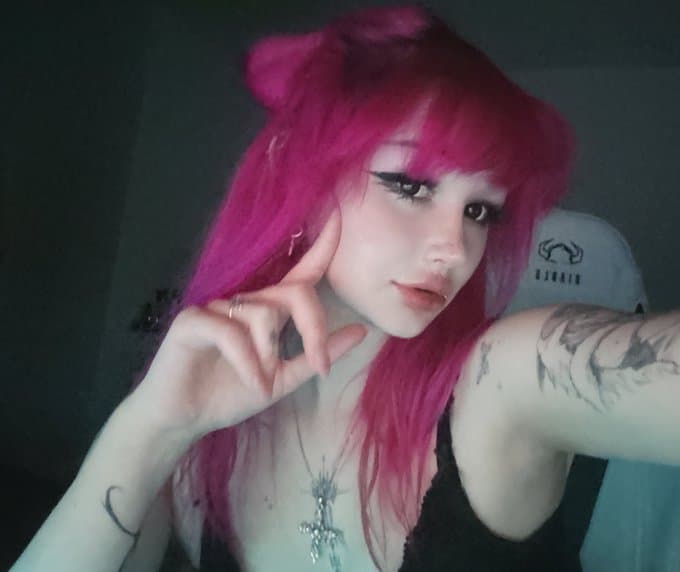 Barely legal tiktok teen loves showing off
