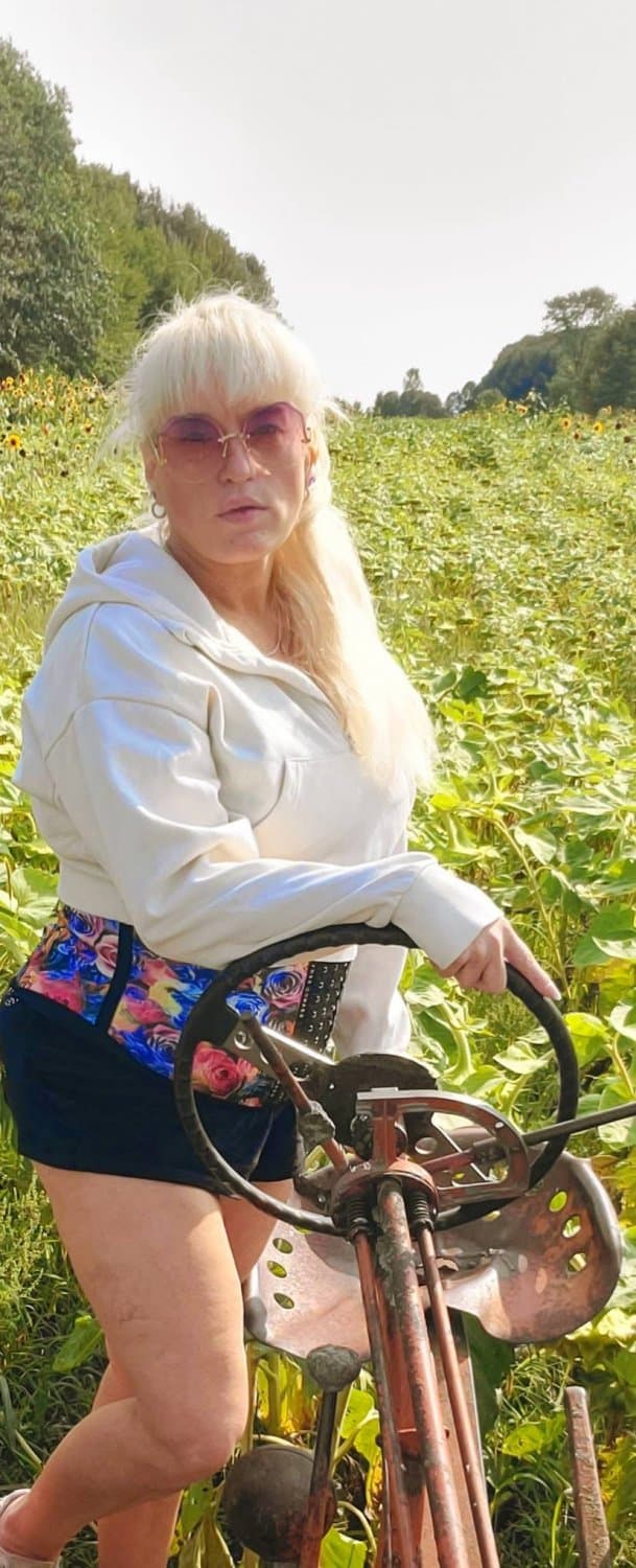 Cheating Cyndi wants your cum