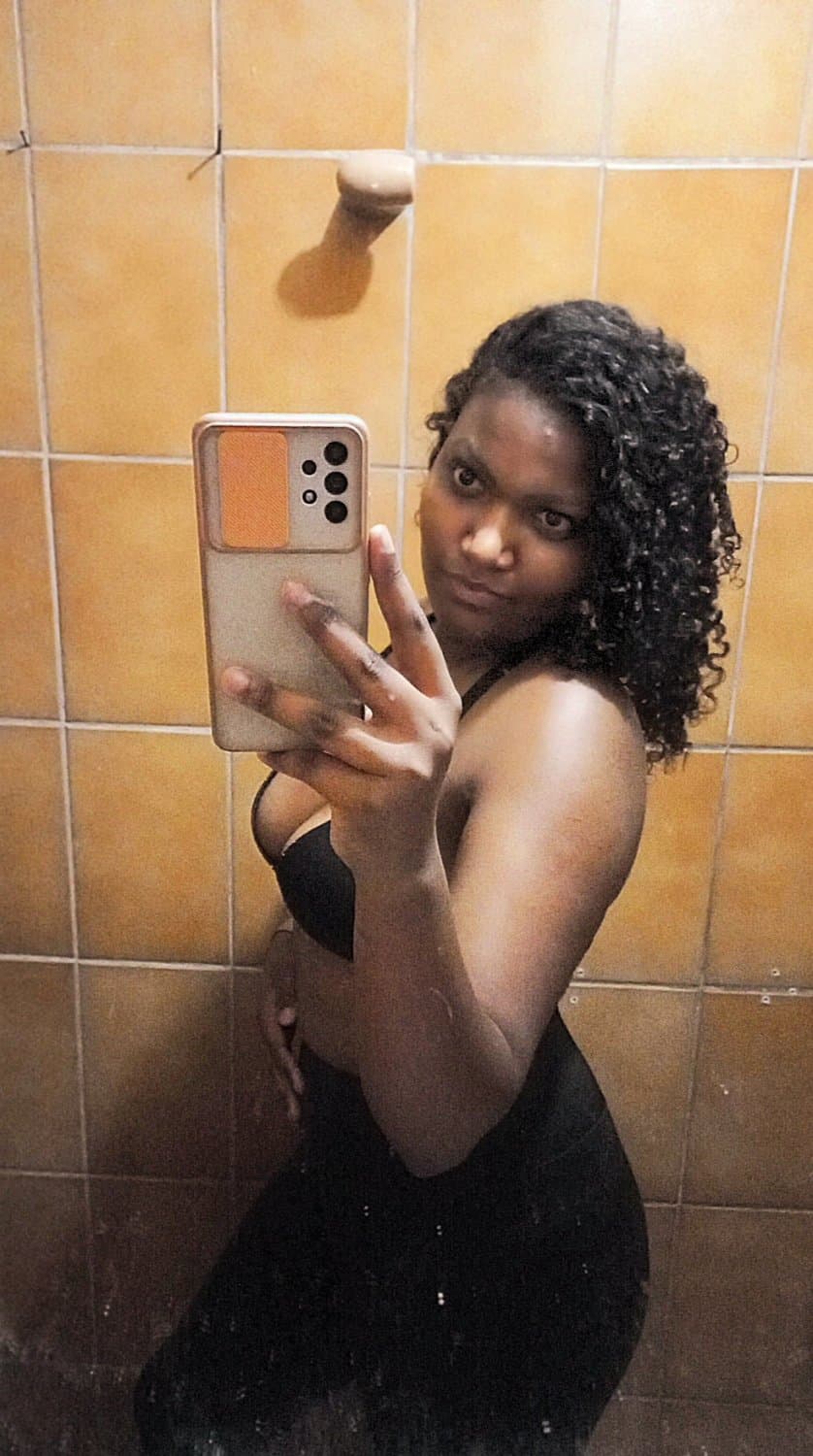 Negra gostosa de langerie