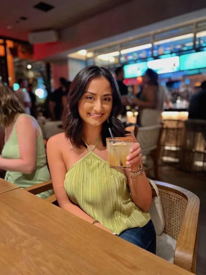 Cheating Karlie, 25 years old