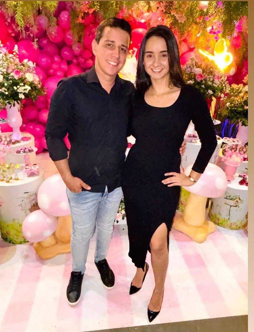 Valerie Kay shakes her big ass in a boat