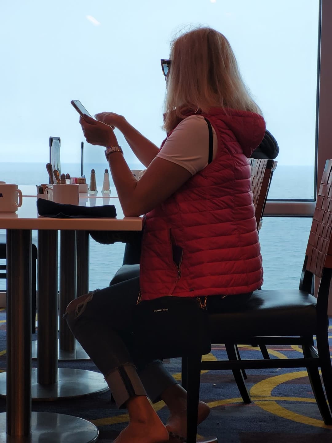 White milf feet on the cruise