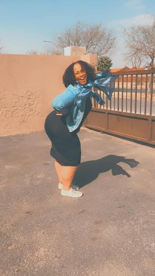 busty beautiful South African milf mommy