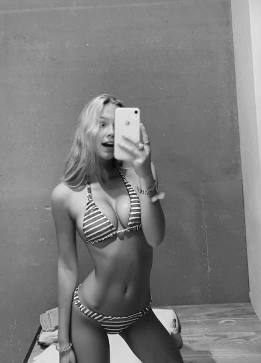 Perv Dad Shares His Daughter msg him on kik harry1243x