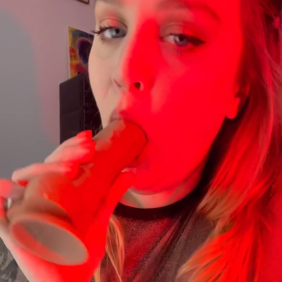 "Please daddy fill me up with your cum"