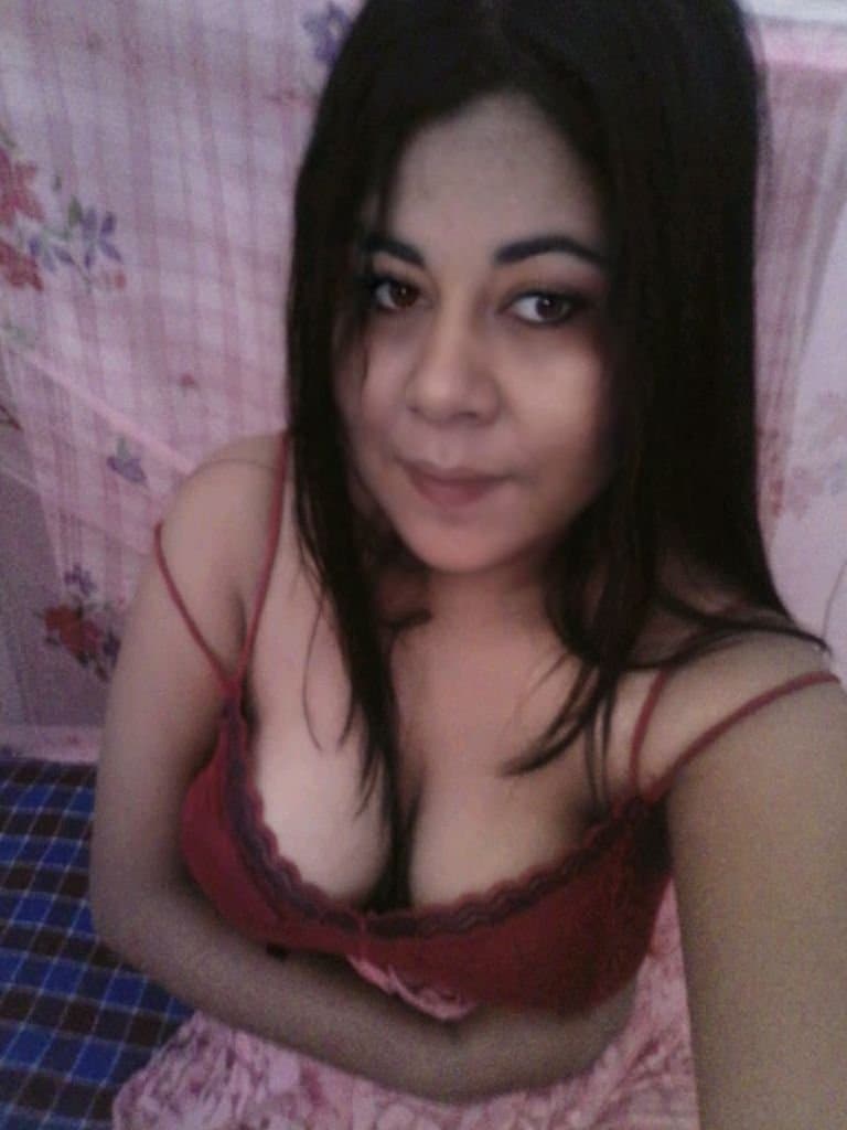 Slutty mom namitha begum enjoys being the filthy whore she knows she is.