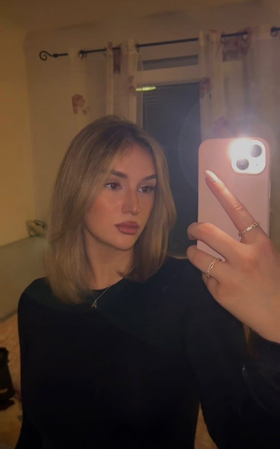 Amina.. Tuzla??/Wien?? Kommentiert geil / Komentarisite! Ko Poznaje inbox, wer sie kennt, dm