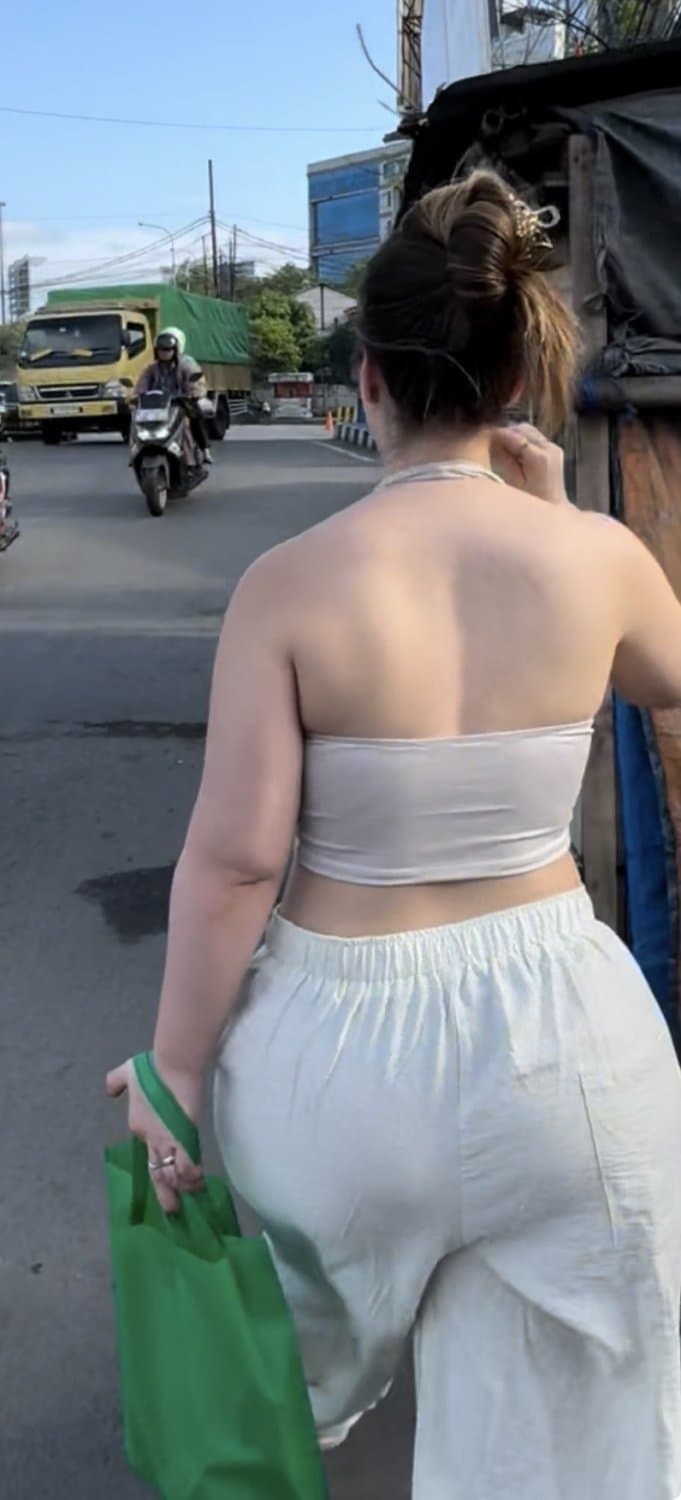 jesus christ…young PHAT thick milky skinned booty latina.