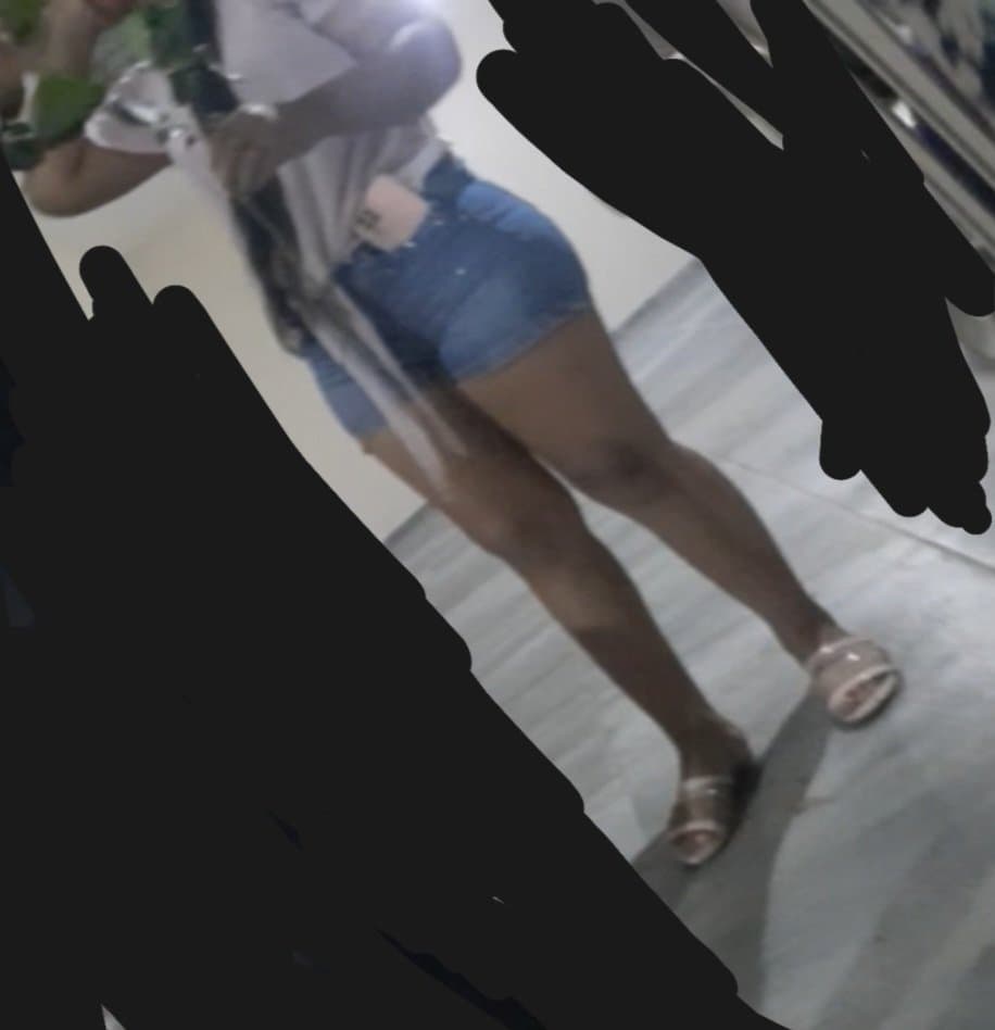 karla lorena heredia salinas espiada, no se da cuenta, amiga