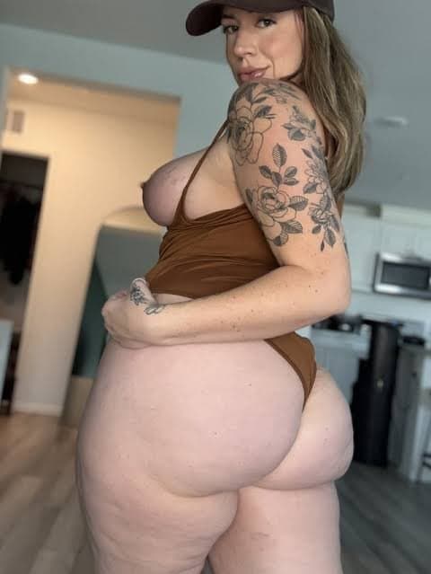 Got a Tummy tuck and automatically got naked.