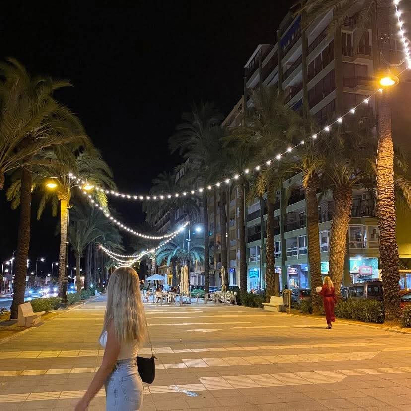 Skinny française exposé