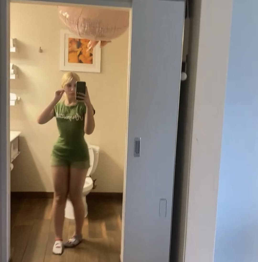 PETITE GOTH SNOWBUNNY TEEN SNAPCHAT SLUT EGIRL w/ SMALL TITS SOLO FINGERING