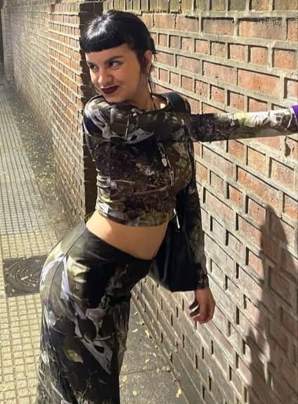 Solo a mi me calienta esta putita? es lula salomone, quiero ver que opinan ustedes y si morbosean.