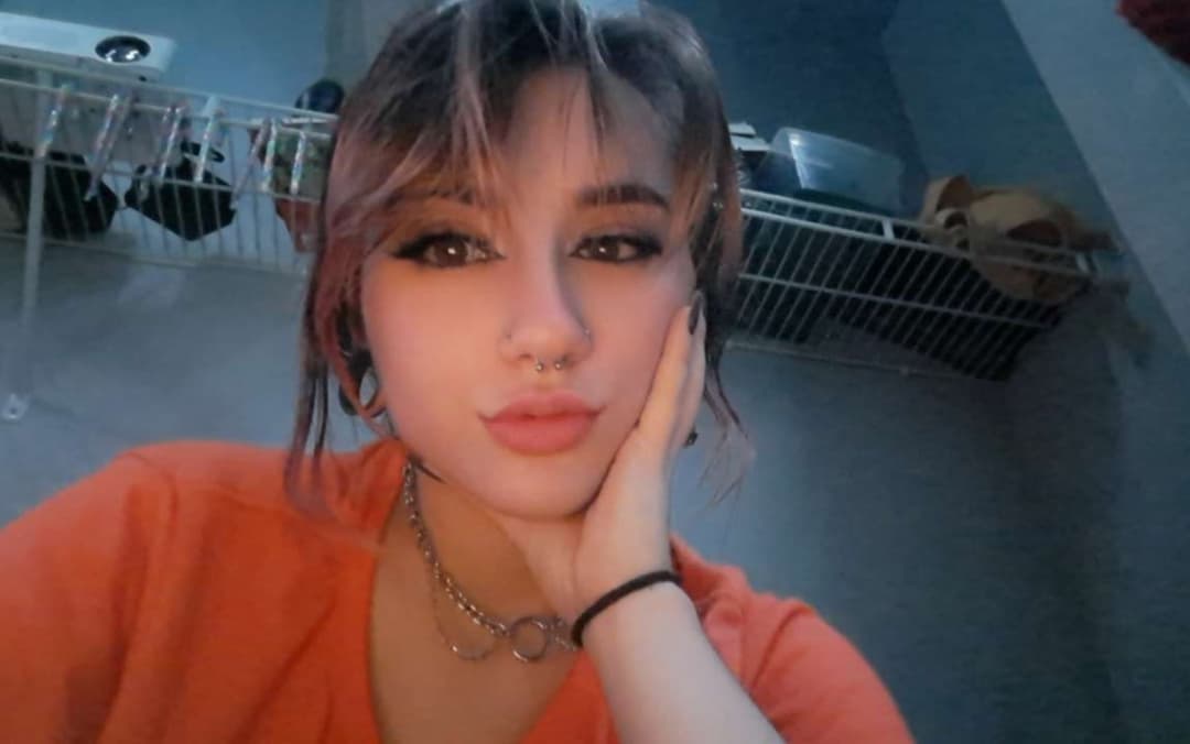 19y/o Bound & Railed By Older Men All Weekend