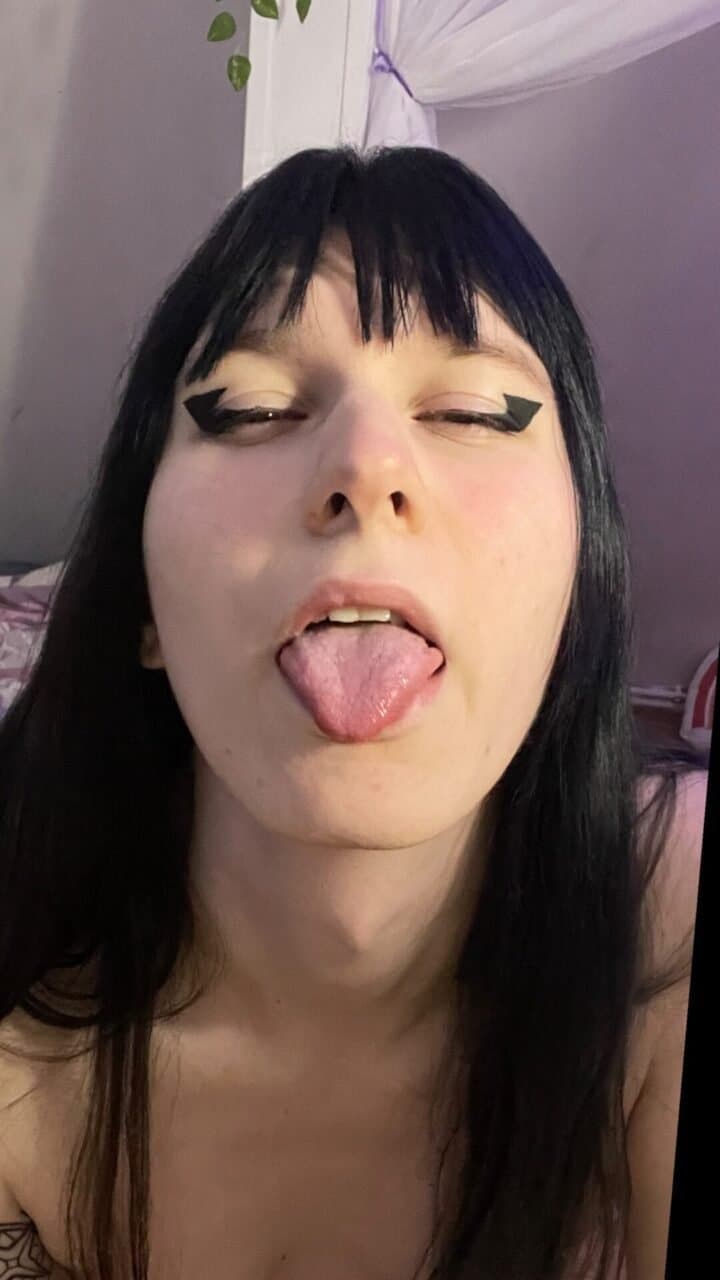 Feminized Sissy Sluts ?