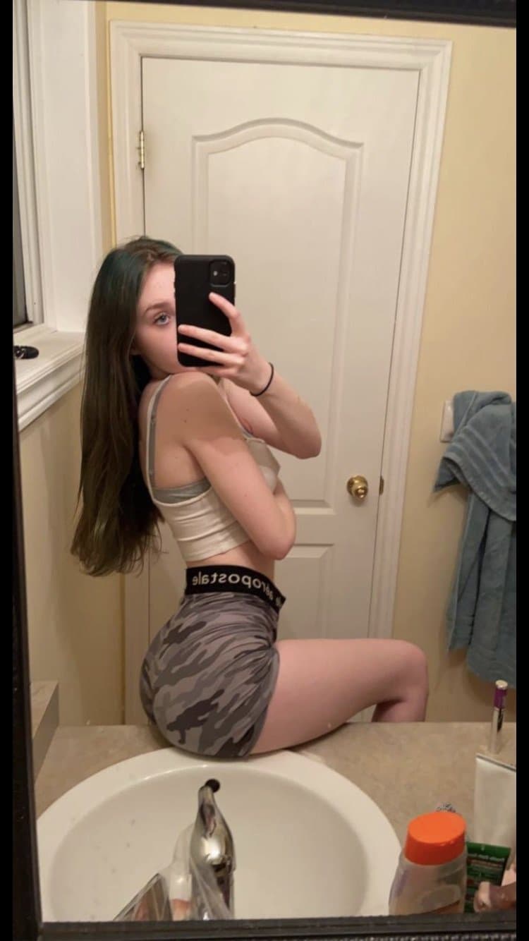 Skinny white girl with a crazy arch