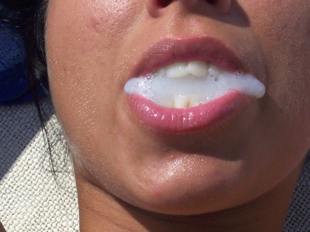 Italian Milf slut Debora Ricci wants to be shared all over like a toy