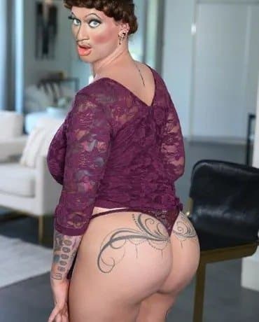 Fat ass Doris from Shrek 2 gets rammed by Prince Charming